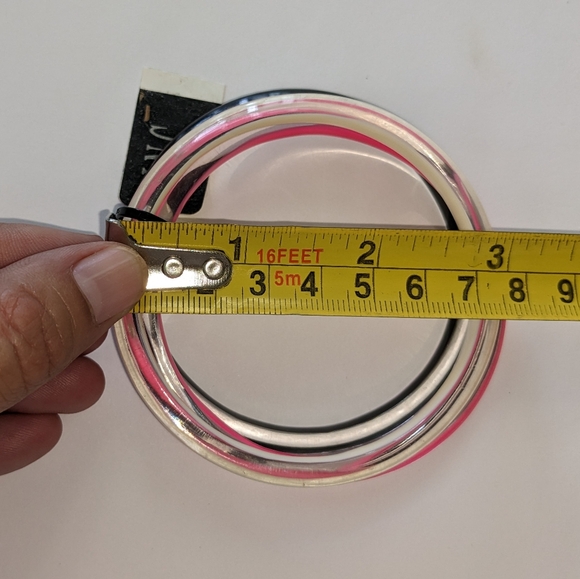 NOS VTG LUCITE BANGLE SET - Picture 4 of 9